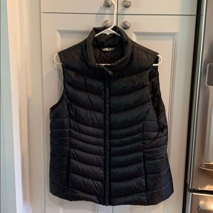 Women’s.  North Face Large black puff vest